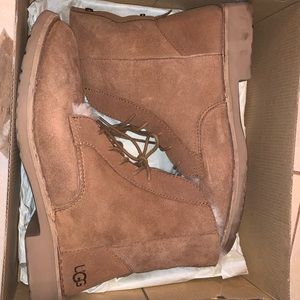 UGG Quincy Women’s Boots
